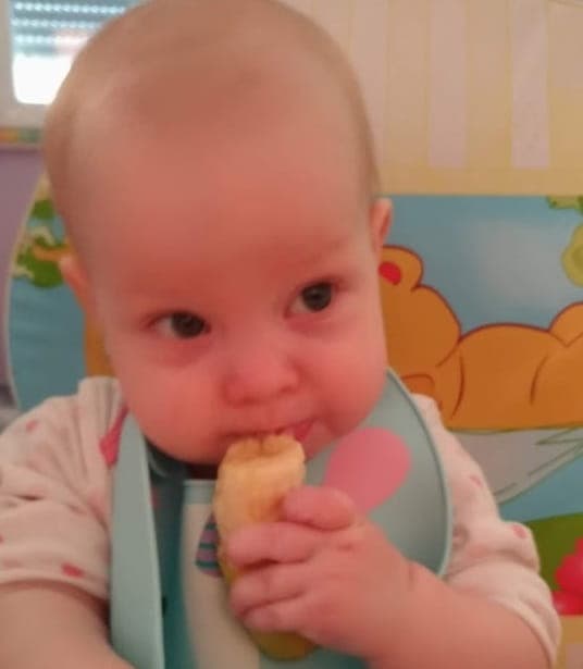 Što očekivati od djeteta u osmom mjesecu života - Hvatanje Hrane
