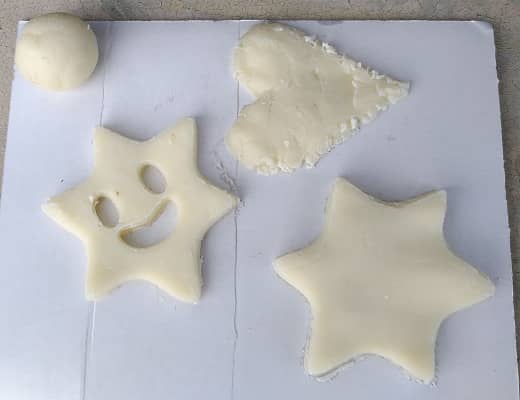Plastika napravljena kod kuce koja se susi