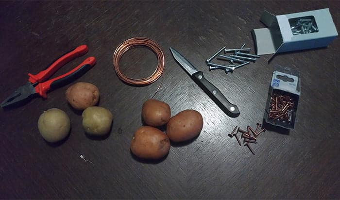 Potrebni materijali za bateriju od krumpira