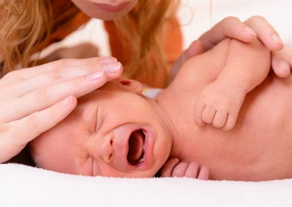 What to expect from newborn in First month - Baby Colic