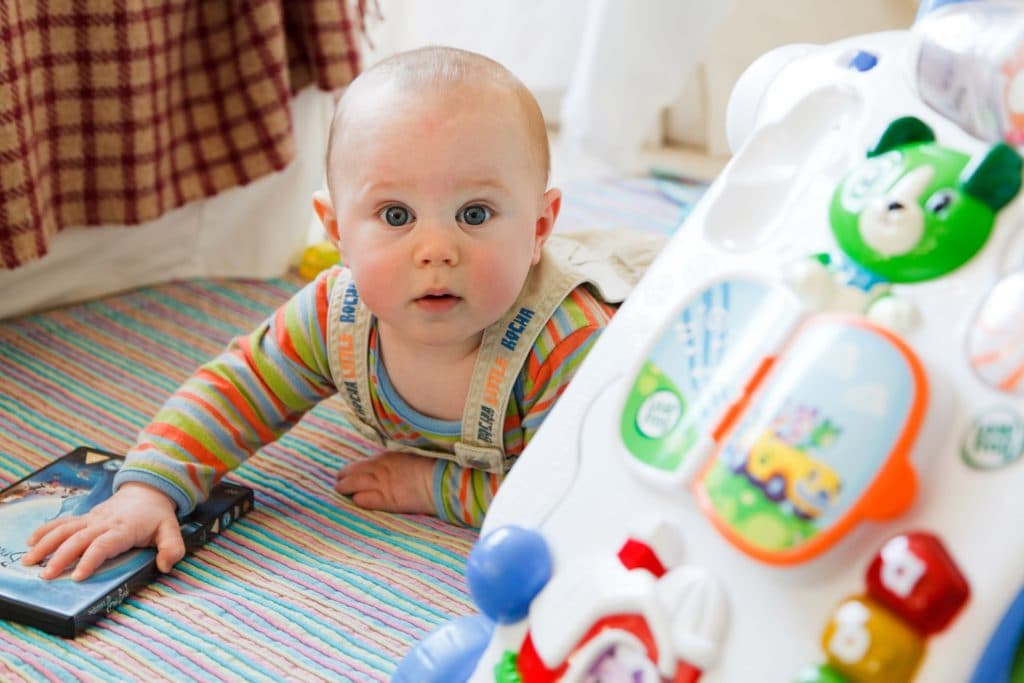 Your Childs Cognitive Development - toddler-playing