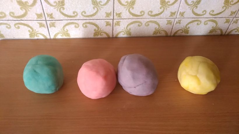 How to make Homemade Playdough and learn Science while doing it - Cover Picture